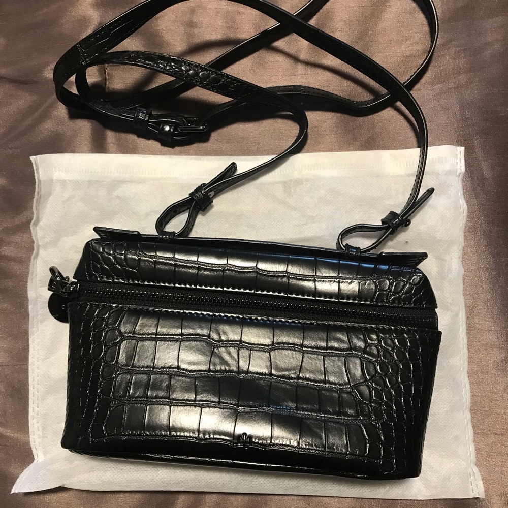 Excellent Condition Ela Mini Case Clutch